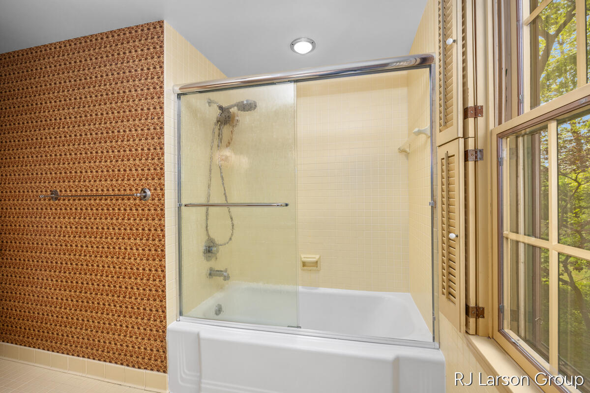 2033 Coronado Drive SE Grand Rapids MI 49506