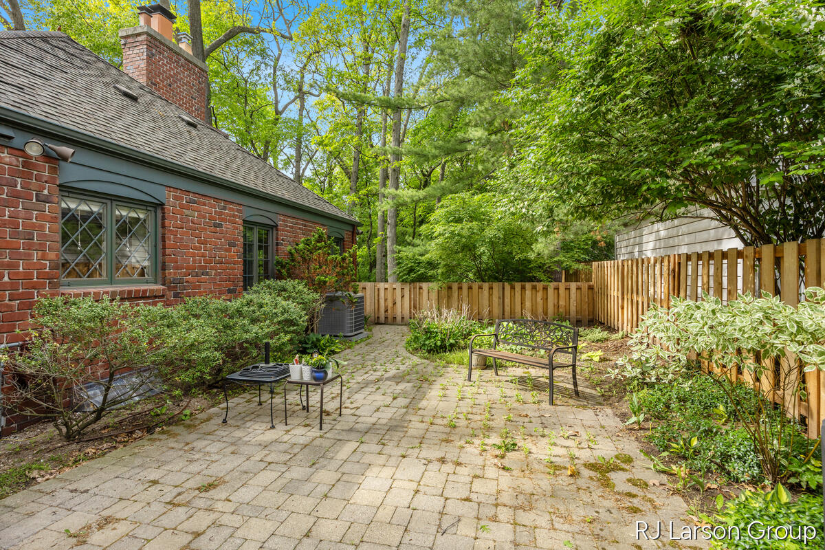 2033 Coronado Drive SE Grand Rapids MI 49506