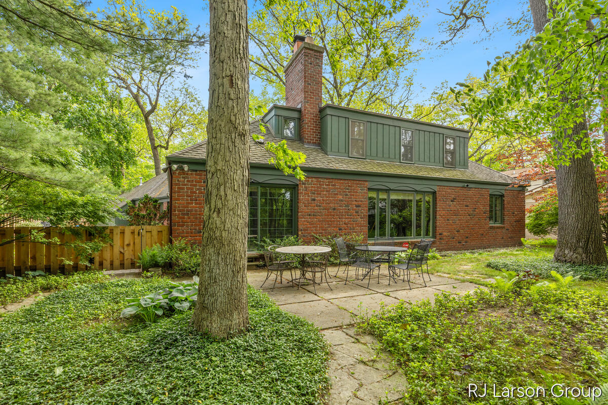 2033 Coronado Drive SE Grand Rapids MI 49506