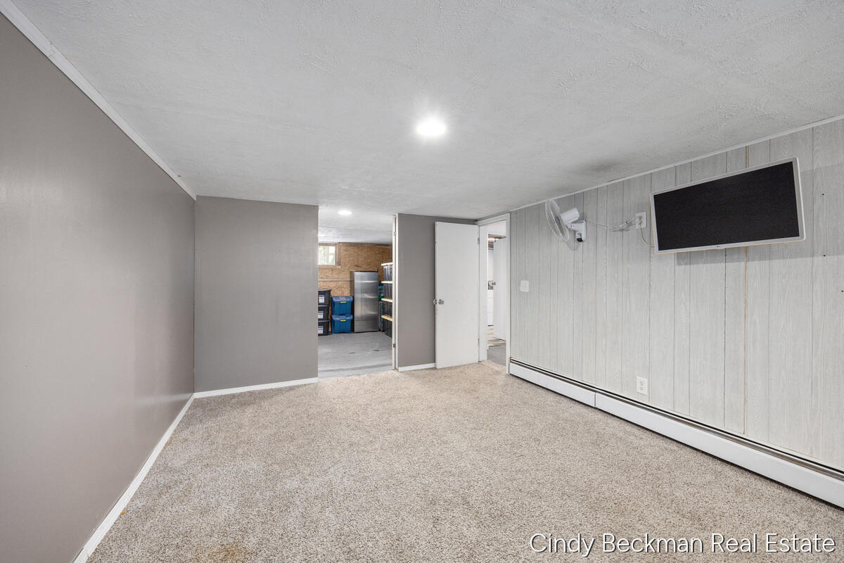 368 E 24th Street Holland MI 49423