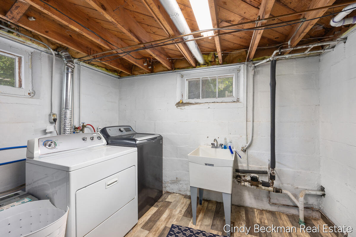 368 E 24th Street Holland MI 49423