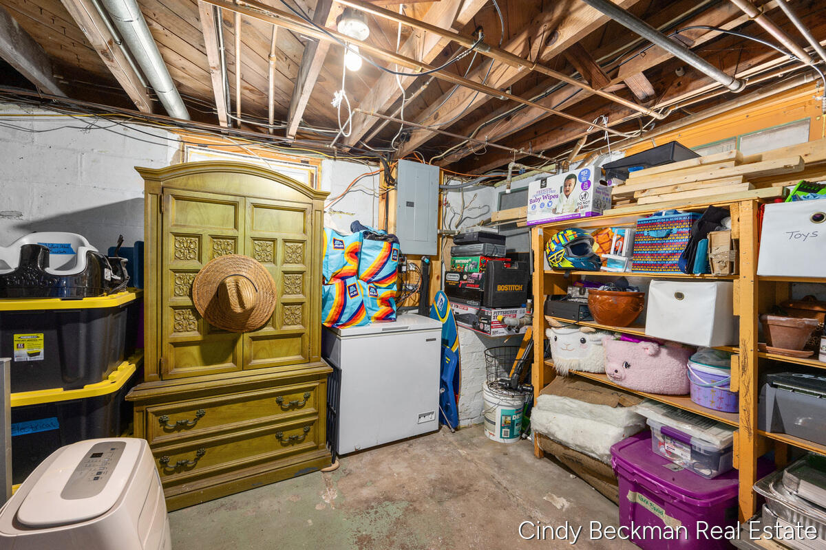 368 E 24th Street Holland MI 49423