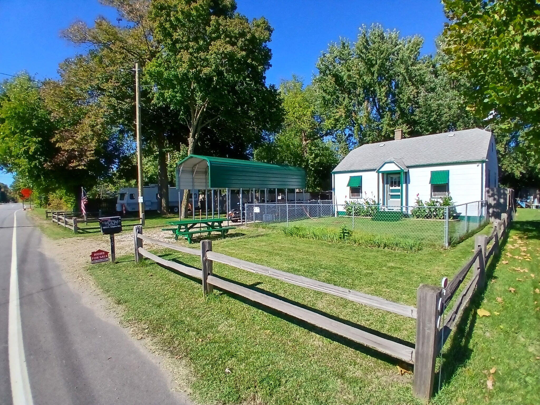 1053 E Empire Avenue Benton Harbor MI 49022