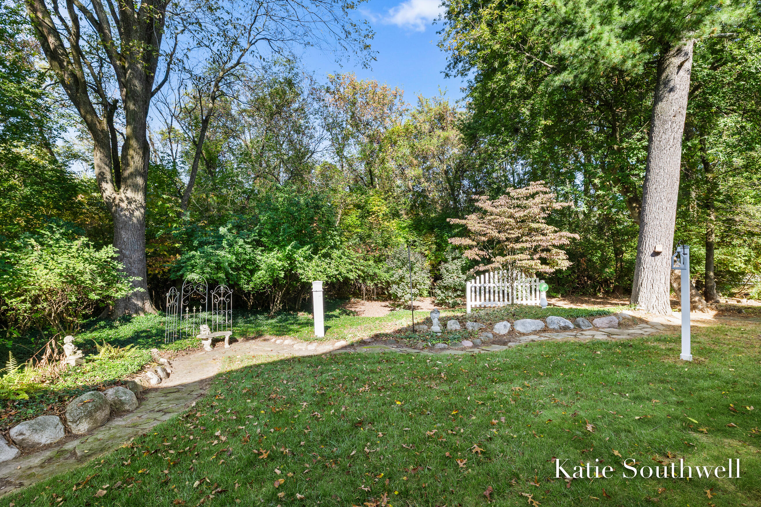 4875 Belding Road NE Rockford MI 49341