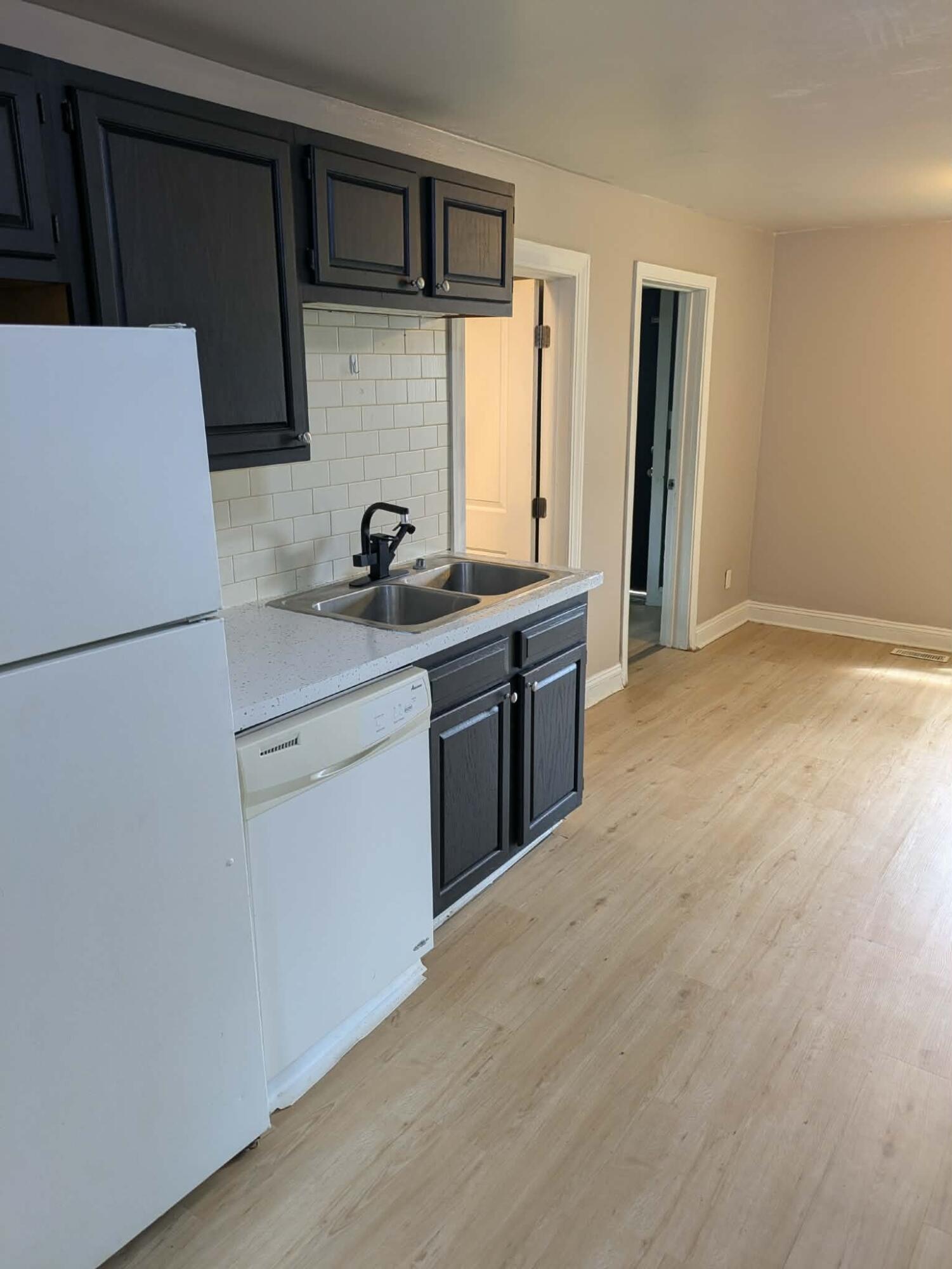 2232 Hoyle Avenue NW Grand Rapids MI 49544
