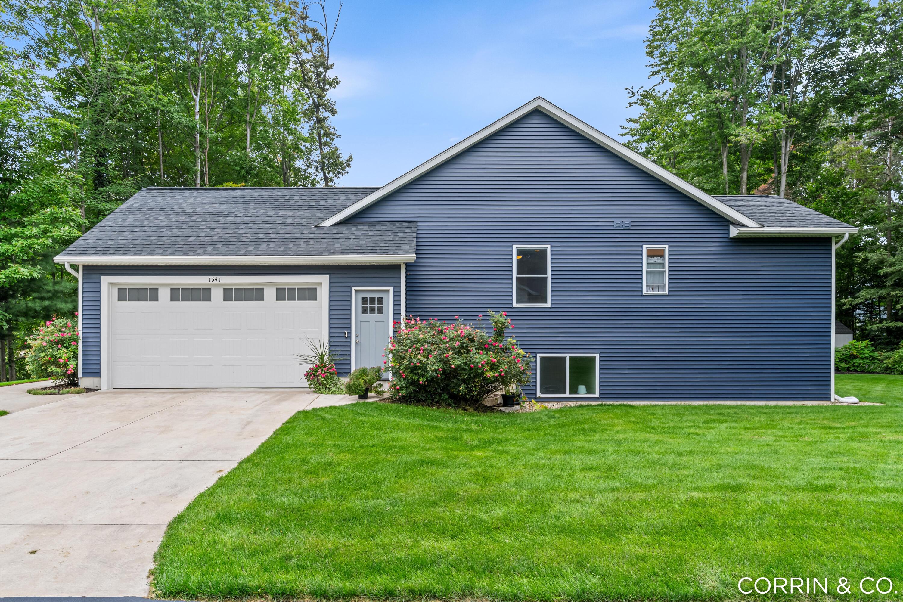 1541 W 32nd Street Holland MI 49423