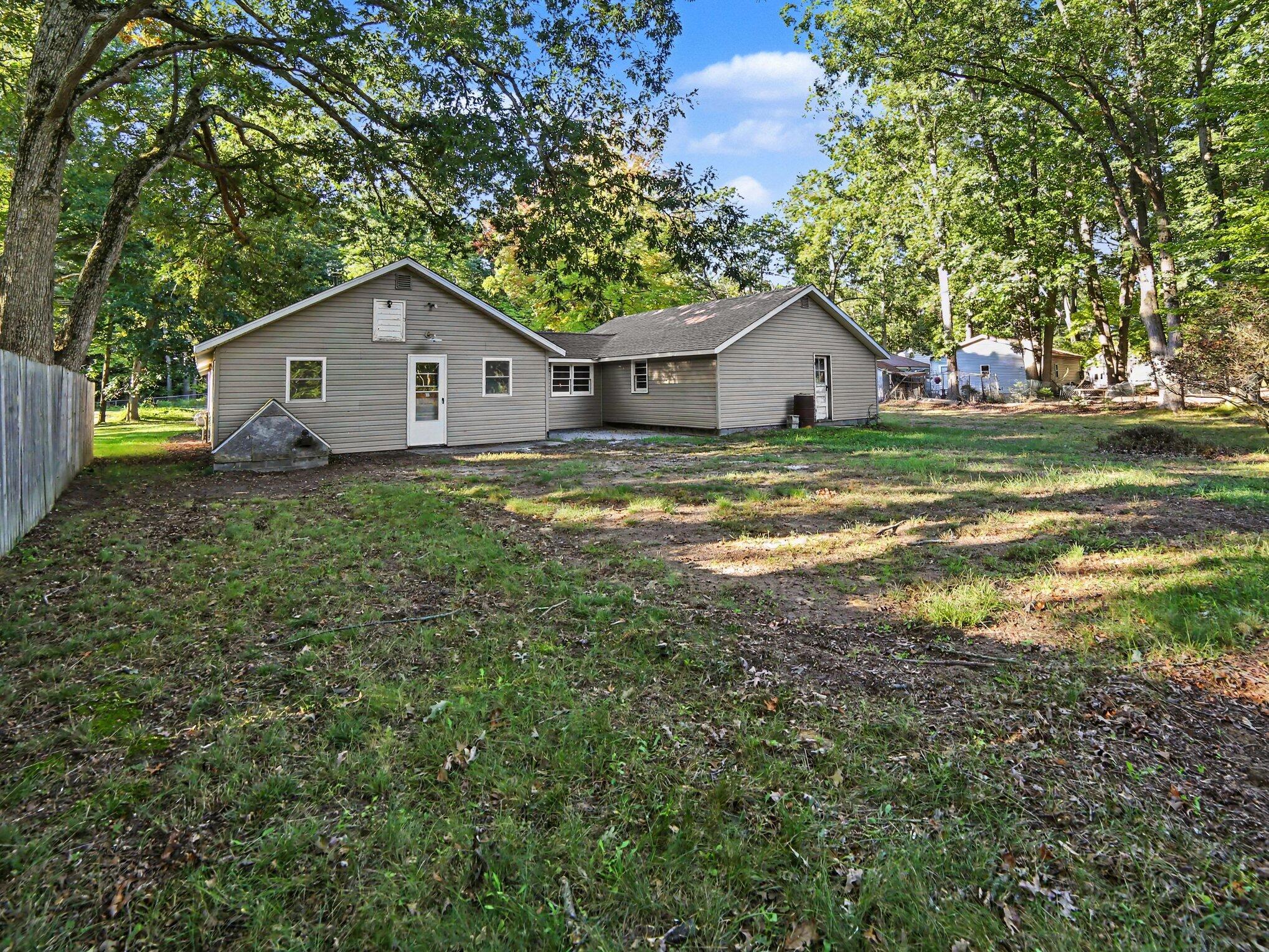 6022 E Bryant Road Ludington MI 49431