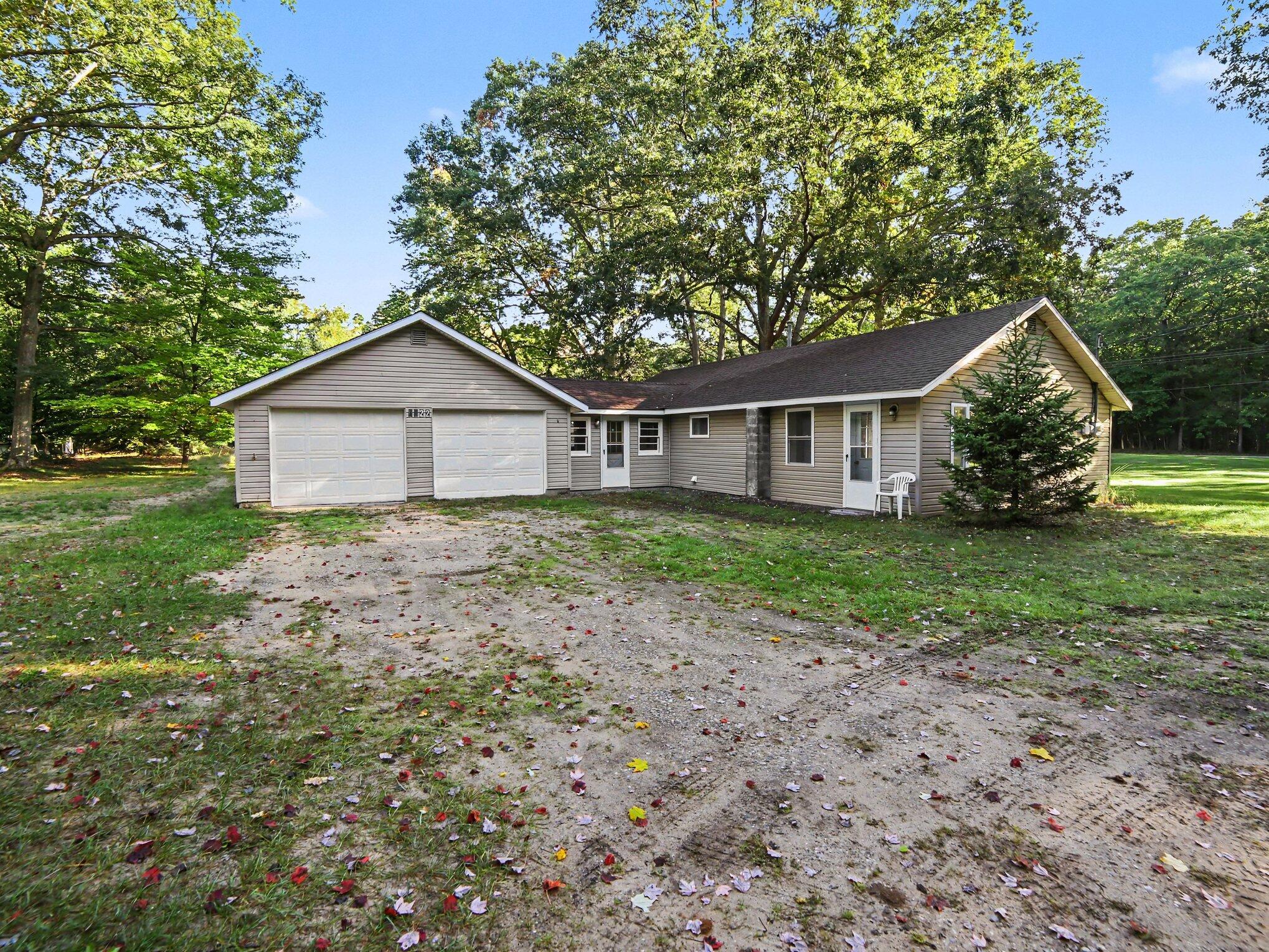 6022 E Bryant Road Ludington MI 49431