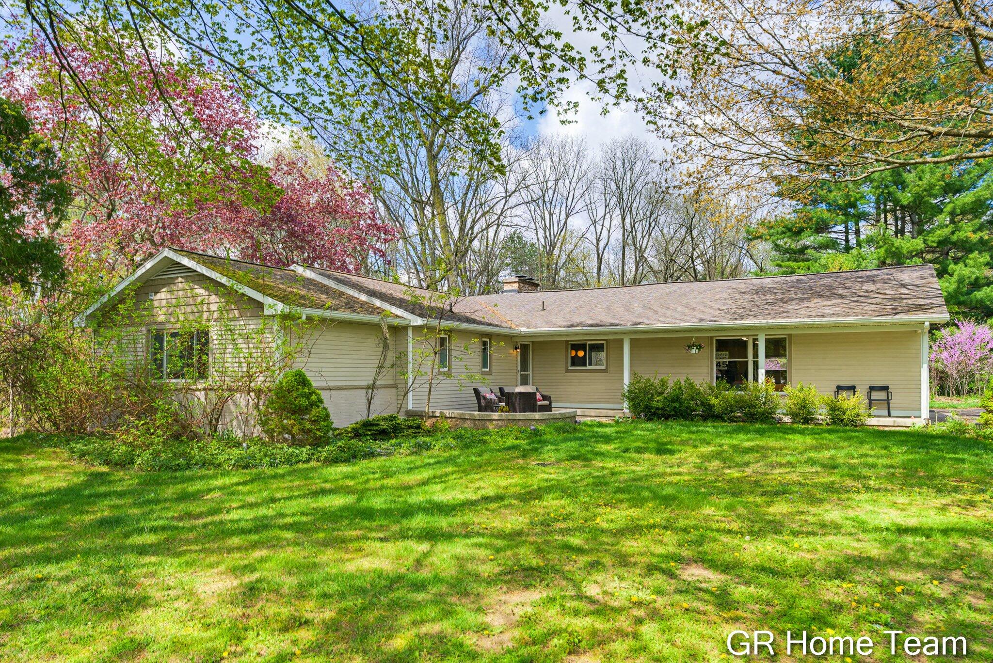 4090 Baywood Drive SE Grand Rapids MI 49546
