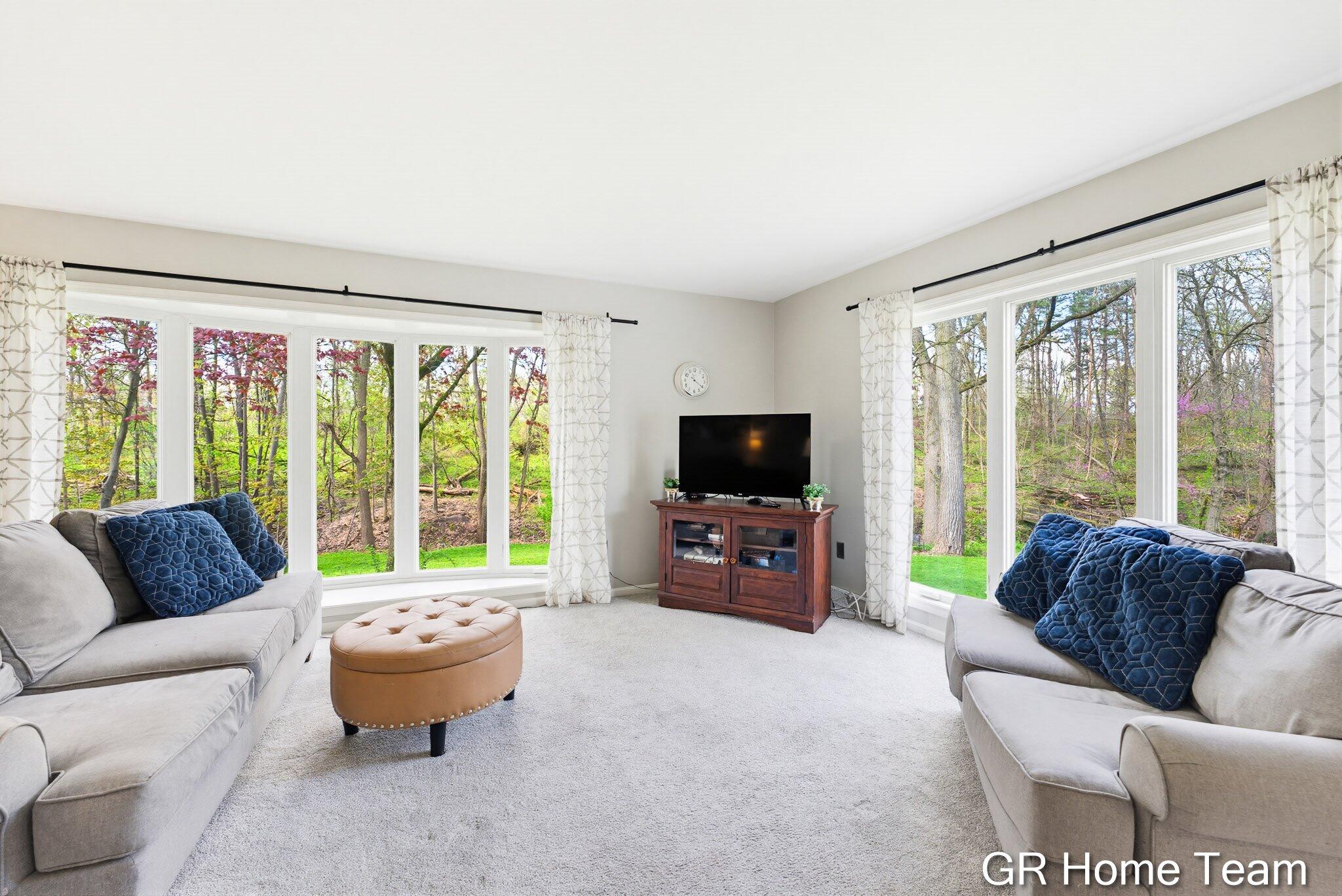4090 Baywood Drive SE Grand Rapids MI 49546