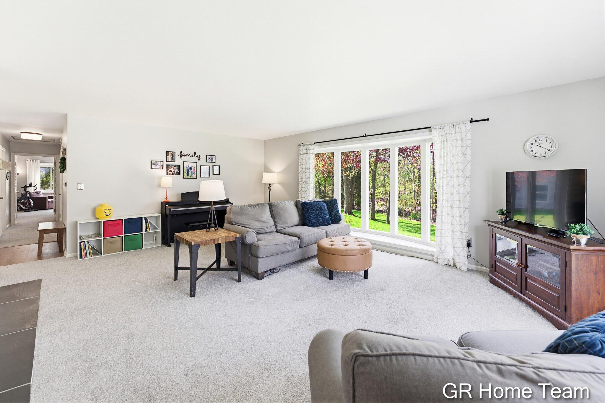 4090 Baywood Drive SE Grand Rapids MI 49546