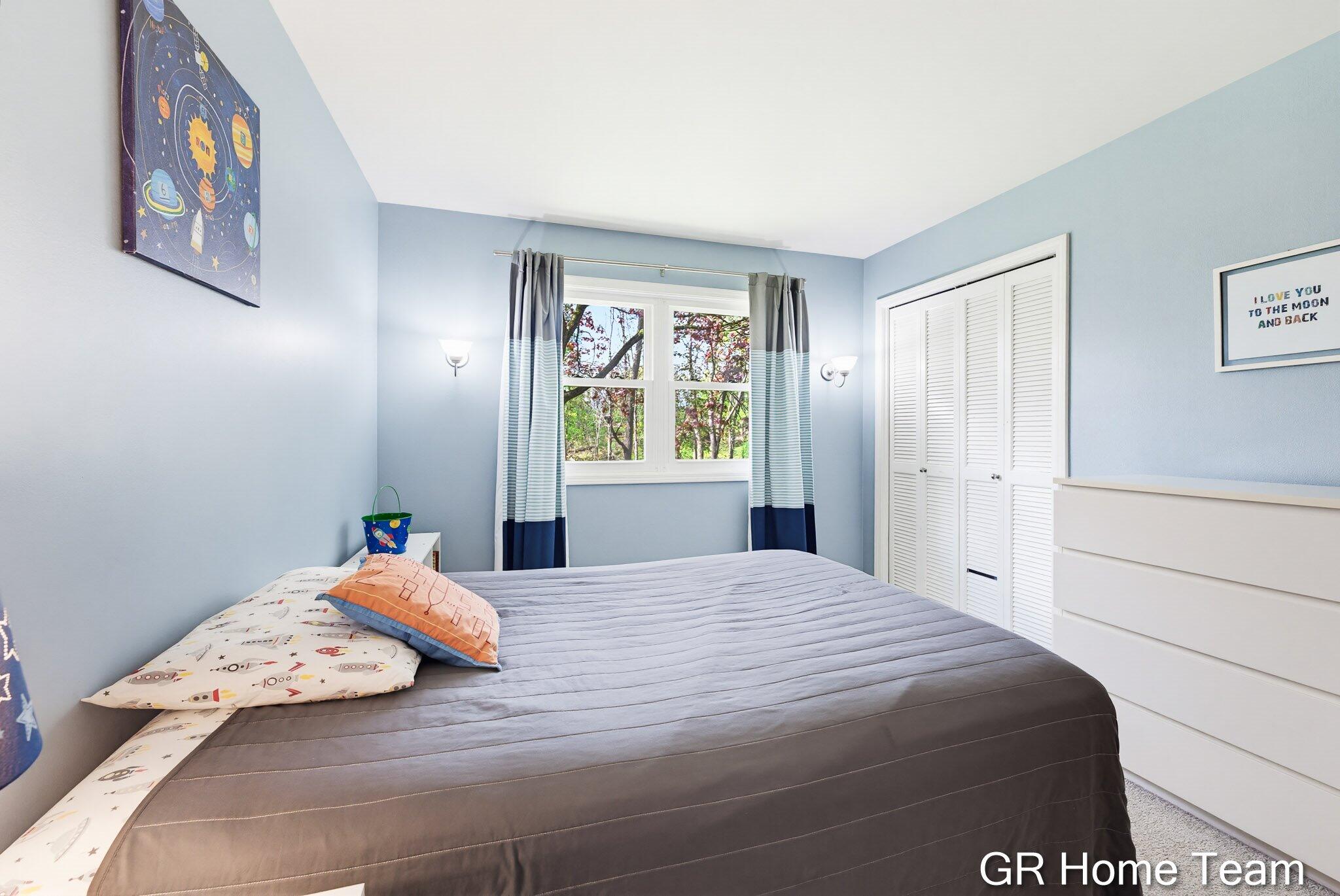 4090 Baywood Drive SE Grand Rapids MI 49546