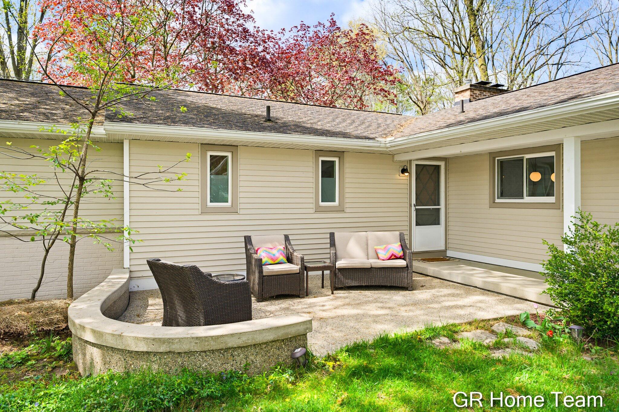 4090 Baywood Drive SE Grand Rapids MI 49546