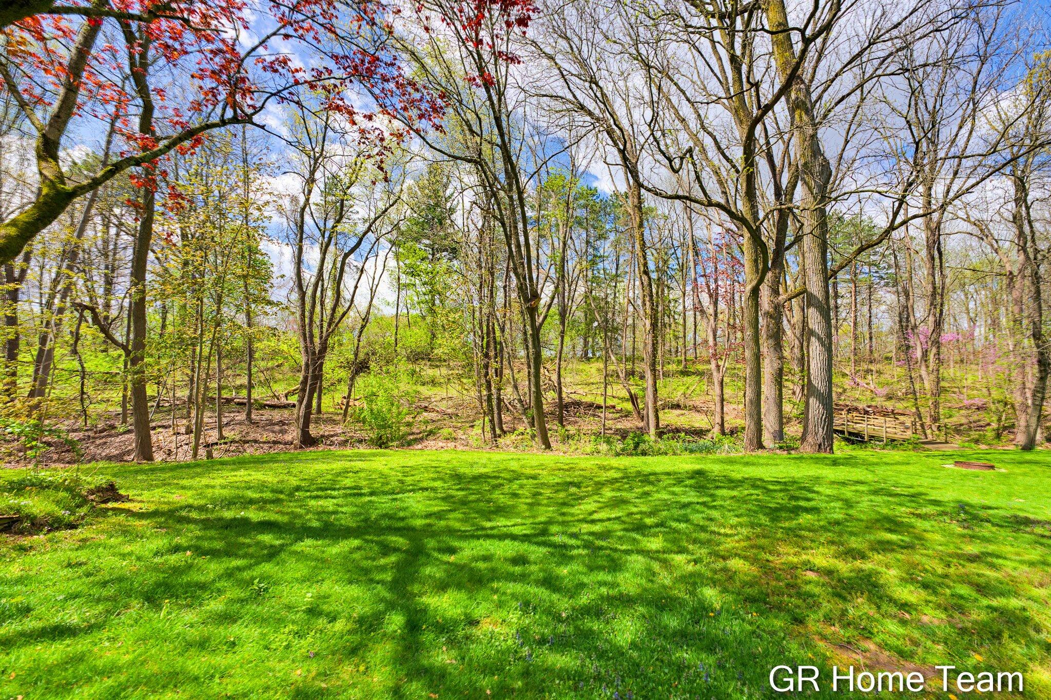 4090 Baywood Drive SE Grand Rapids MI 49546
