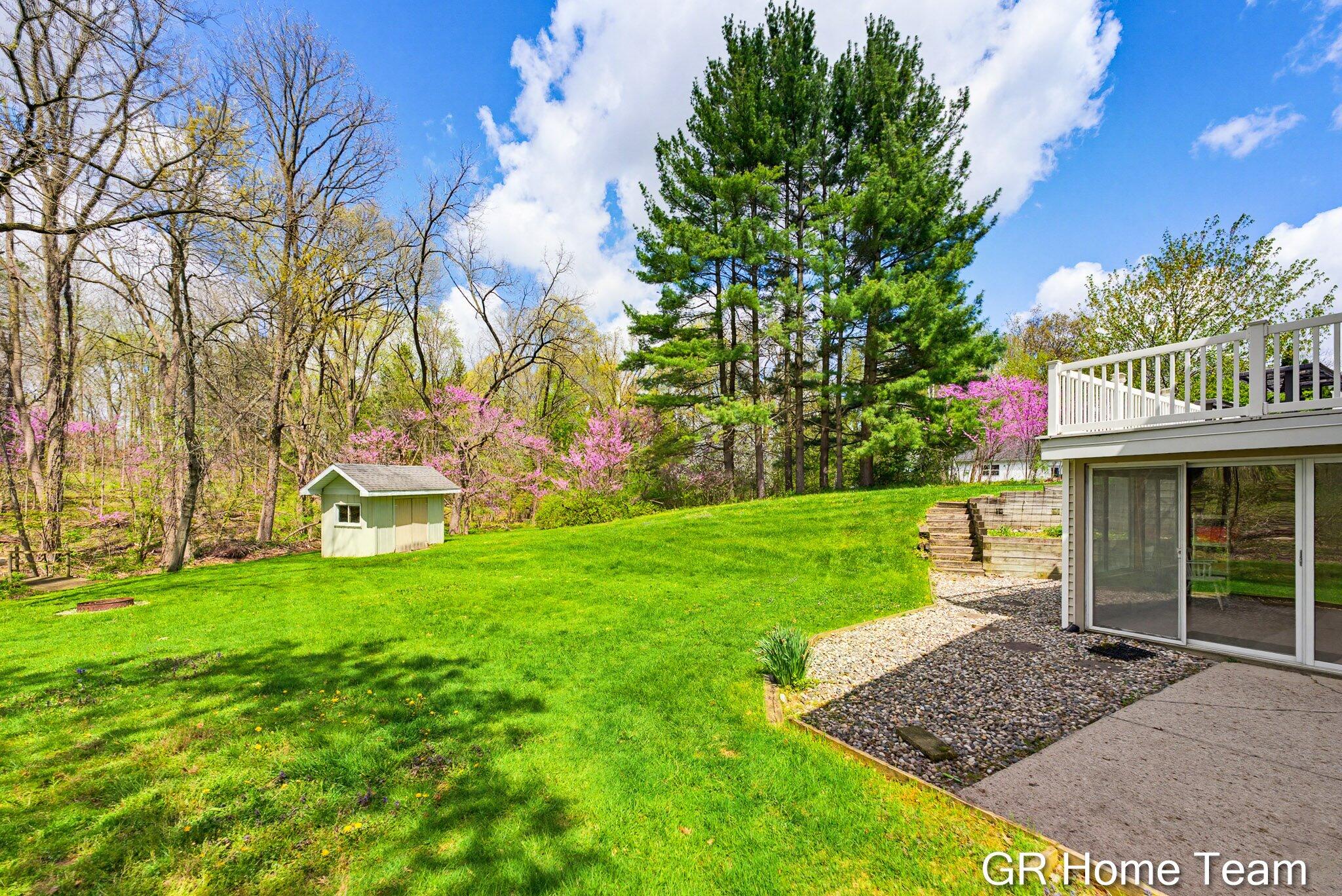 4090 Baywood Drive SE Grand Rapids MI 49546