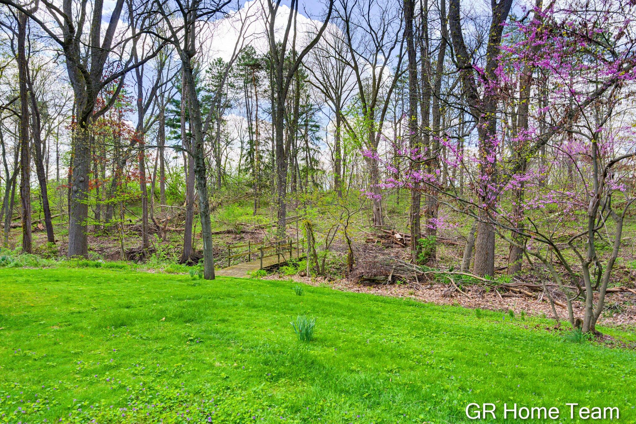 4090 Baywood Drive SE Grand Rapids MI 49546