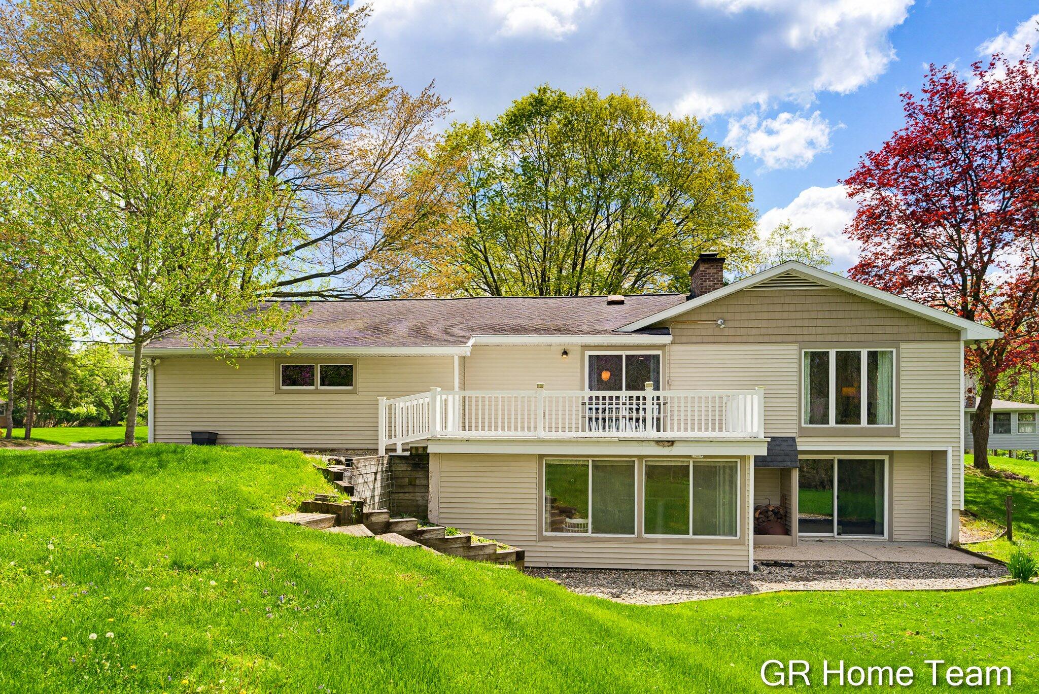 4090 Baywood Drive SE Grand Rapids MI 49546