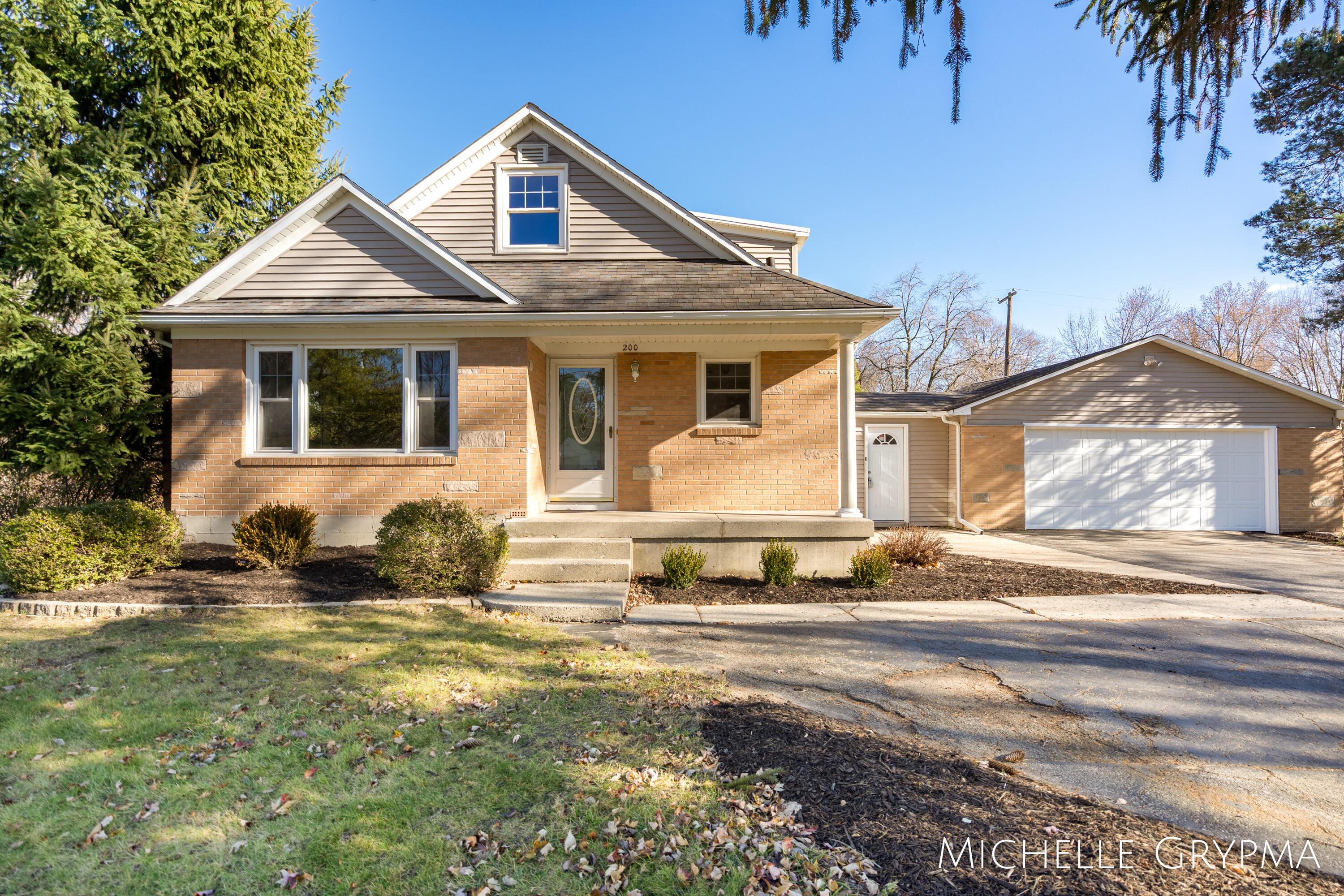 200 Sunset Hills Avenue NW Grand Rapids MI 49534