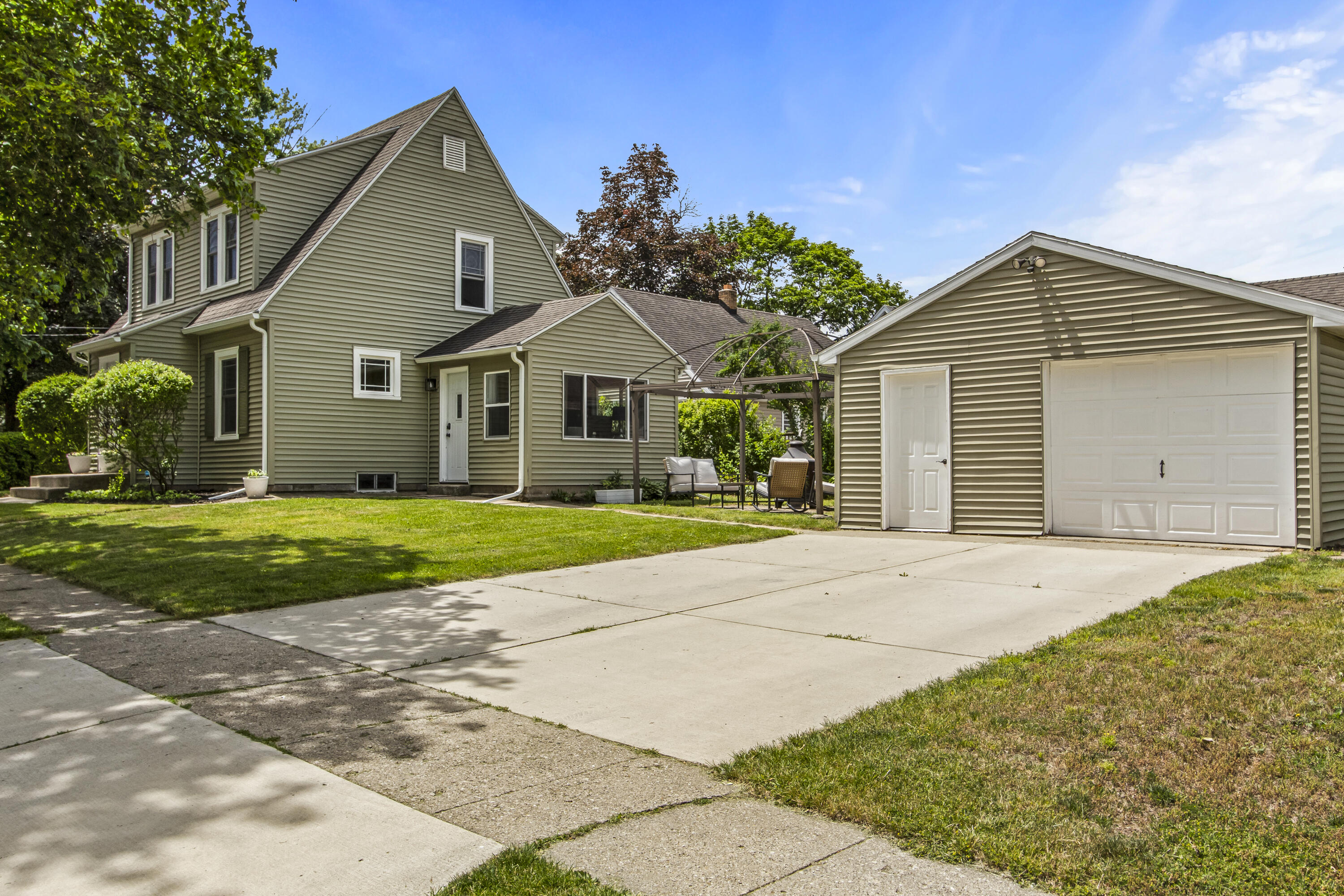 2724 S Rose Street Kalamazoo MI 49001