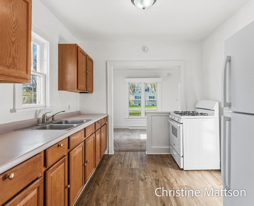 1889 Manor Drive Norton Shores MI 49441