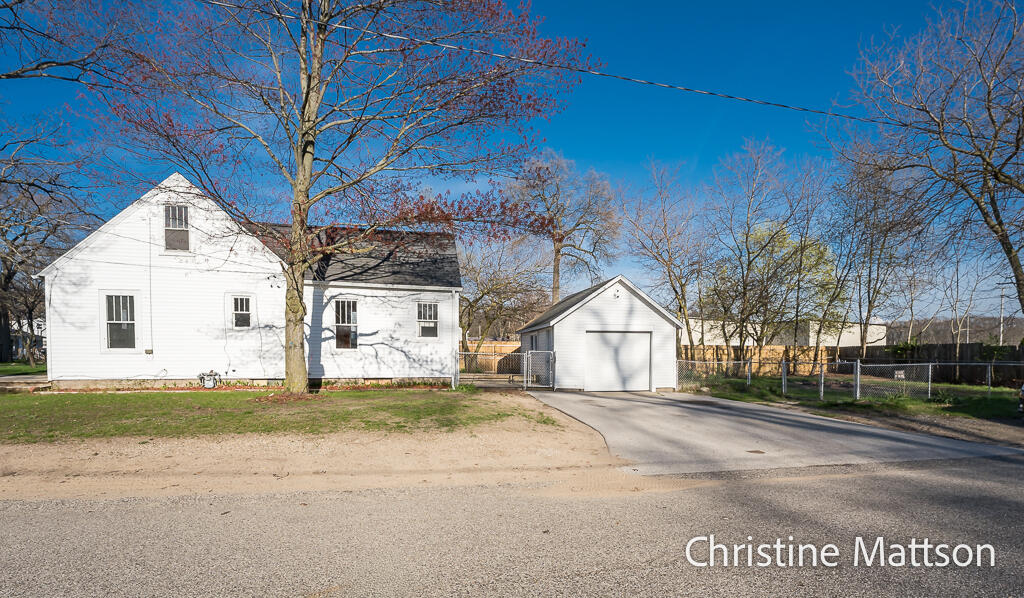1889 Manor Drive Norton Shores MI 49441