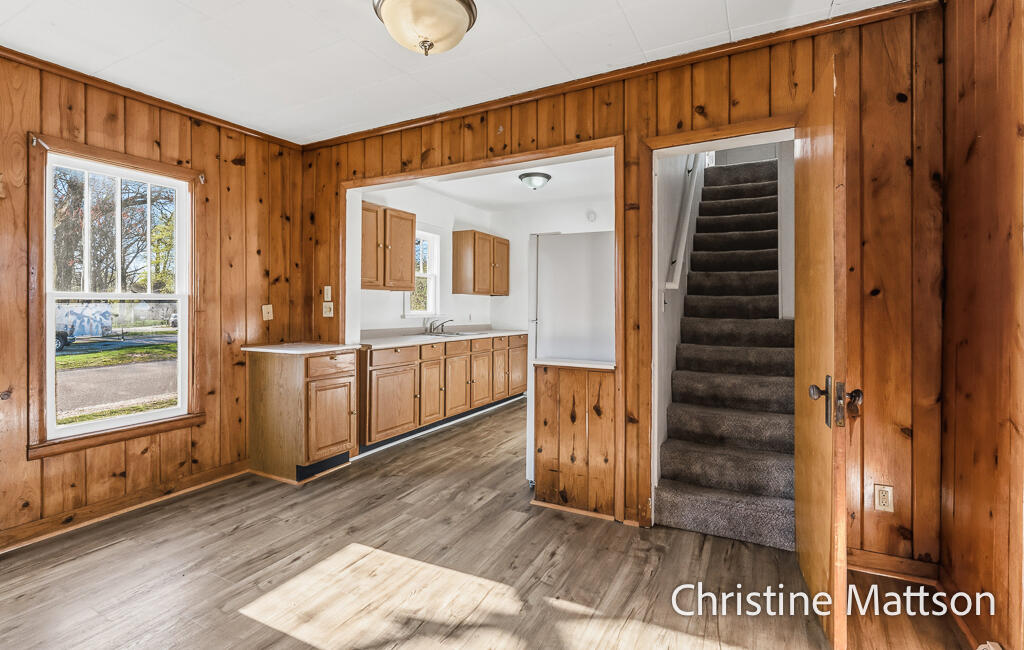1889 Manor Drive Norton Shores MI 49441