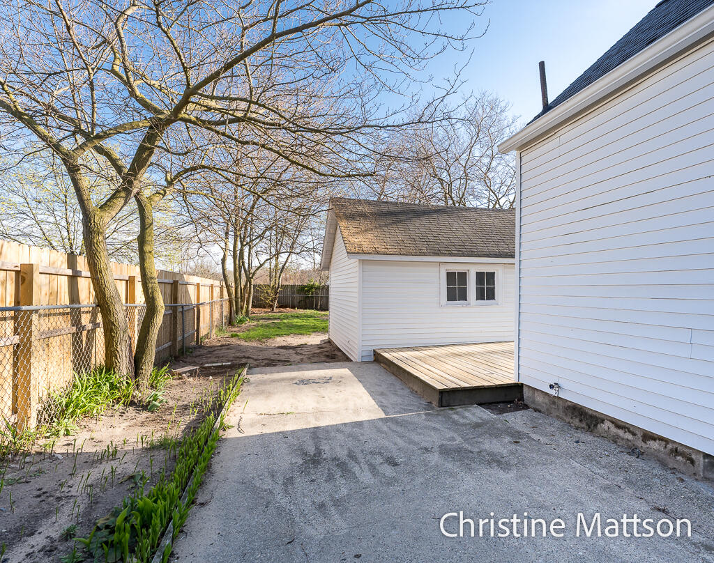1889 Manor Drive Norton Shores MI 49441
