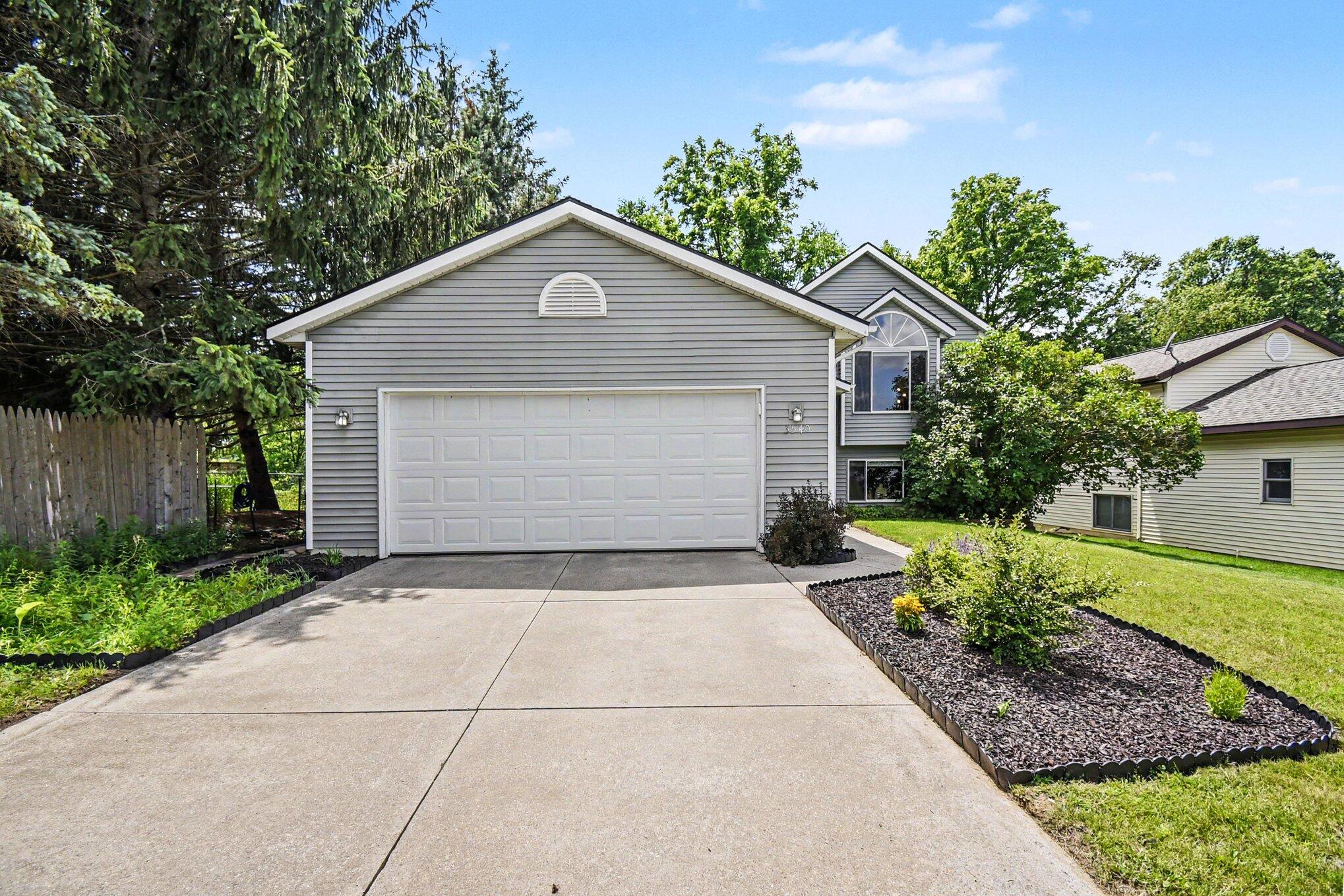 3540 Breezewood Drive SE Grand Rapids MI 49512