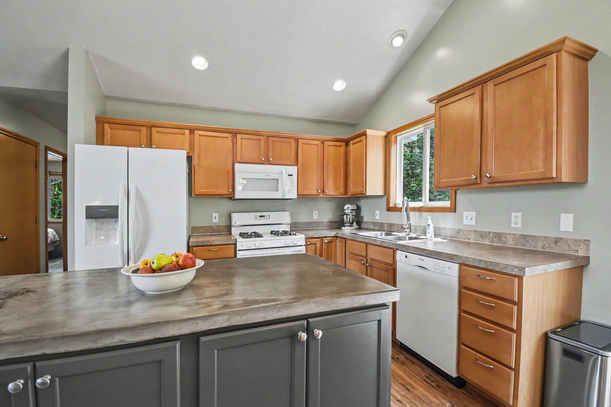 3540 Breezewood Drive SE Grand Rapids MI 49512