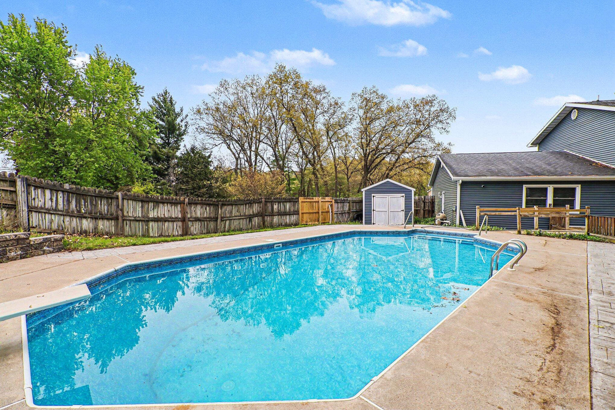 1187 Merry Brook Street Kalamazoo MI 49048