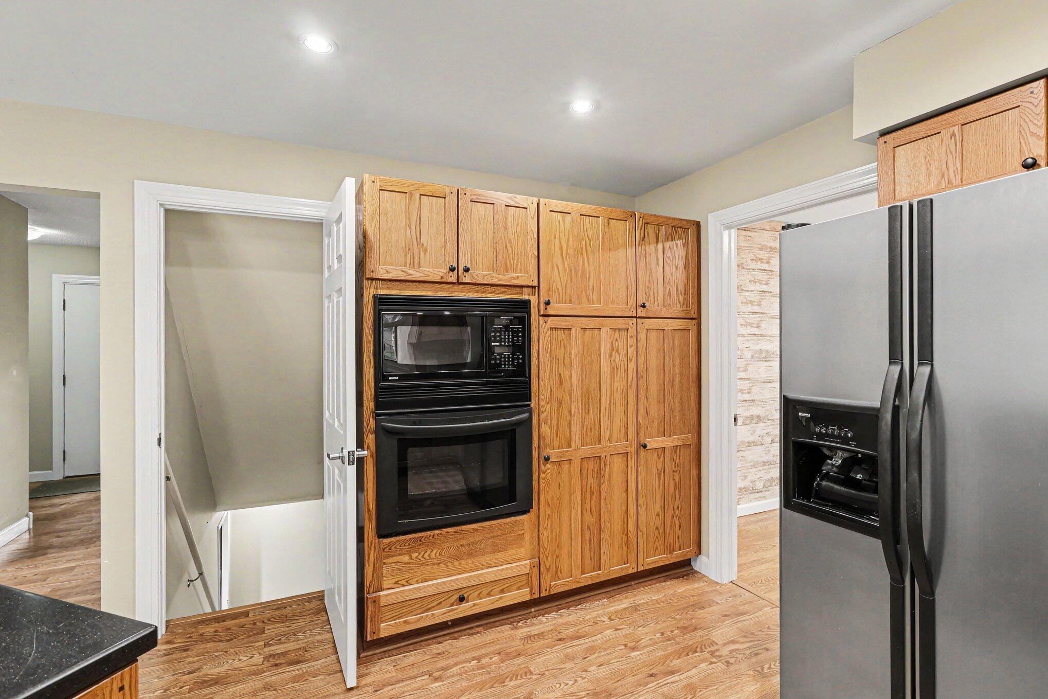 1187 Merry Brook Street Kalamazoo MI 49048