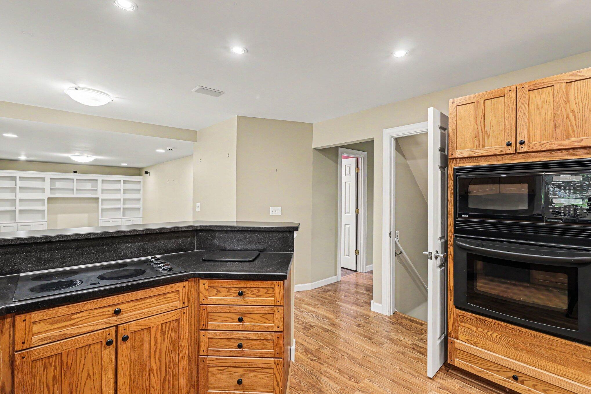 1187 Merry Brook Street Kalamazoo MI 49048