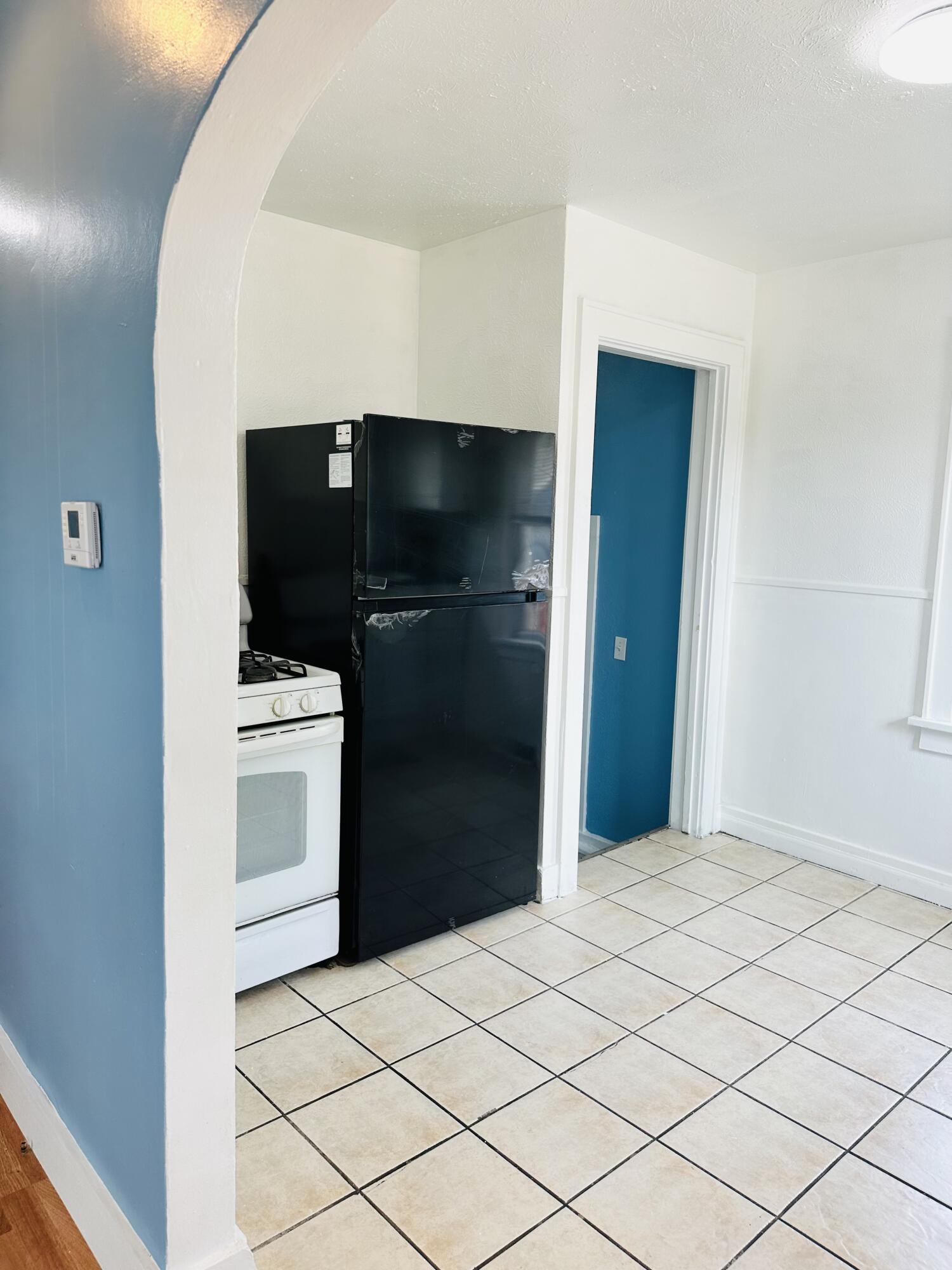 2174 S Getty Street Muskegon MI 49444