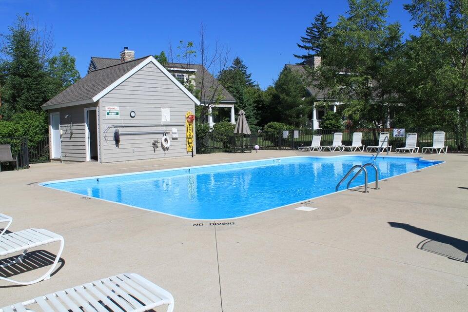 7 Pond Path New Buffalo MI 49117
