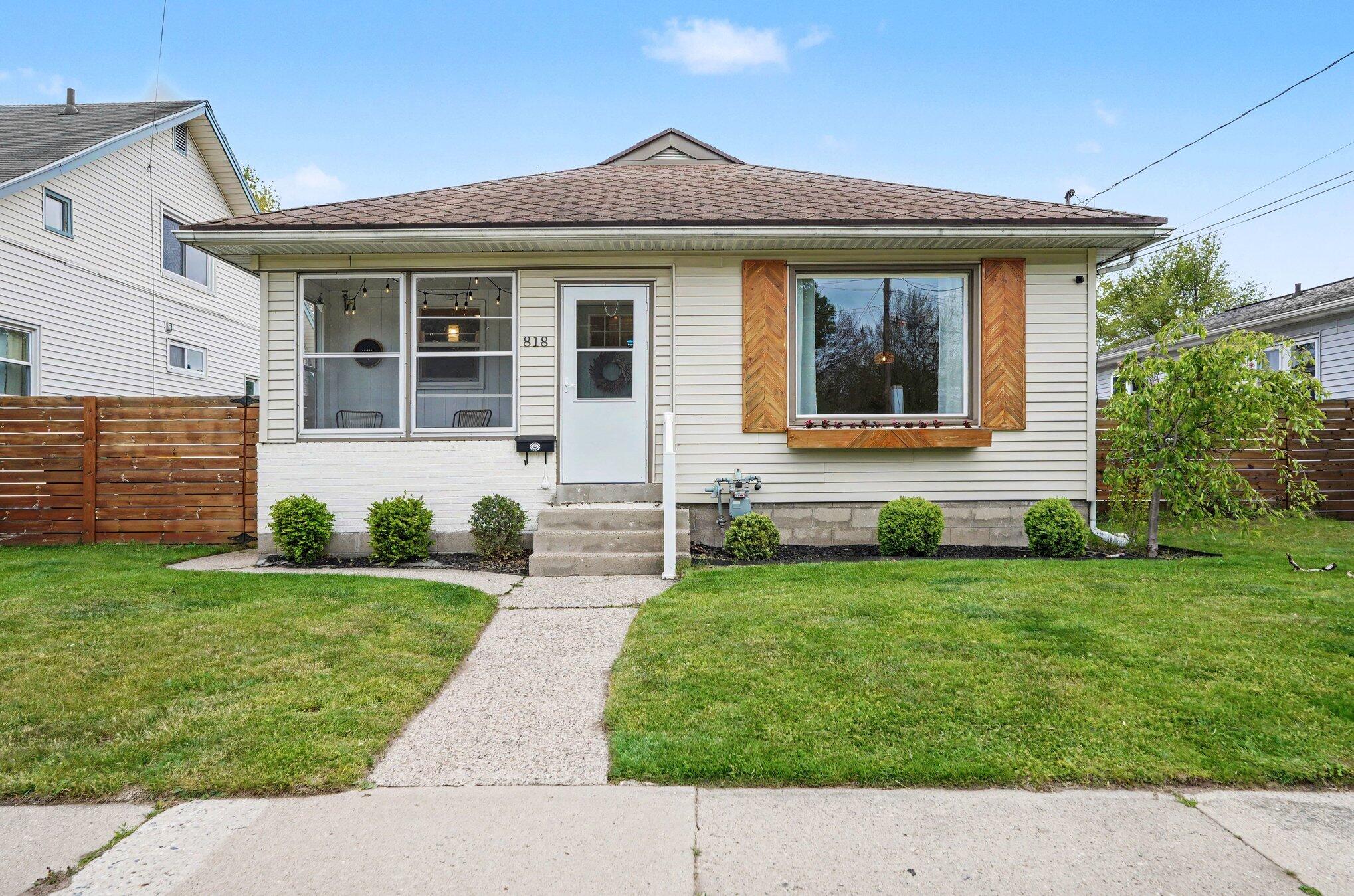 818 Norbert Street NW Grand Rapids MI 49504