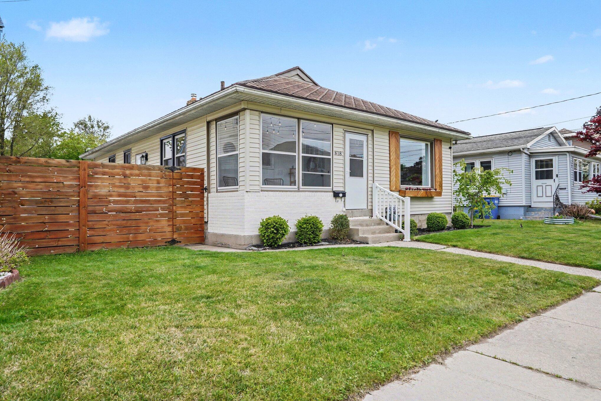 818 Norbert Street NW Grand Rapids MI 49504