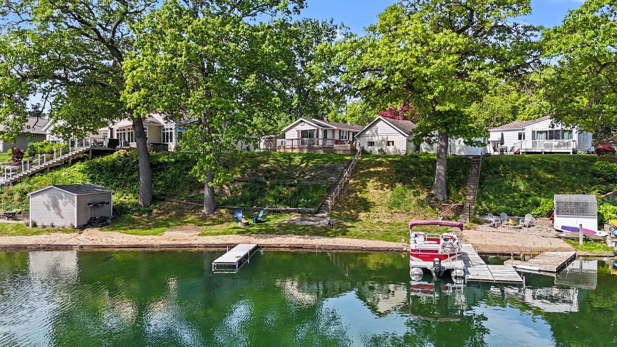 2329 Schimperle Drive NE Grand Rapids MI 49525