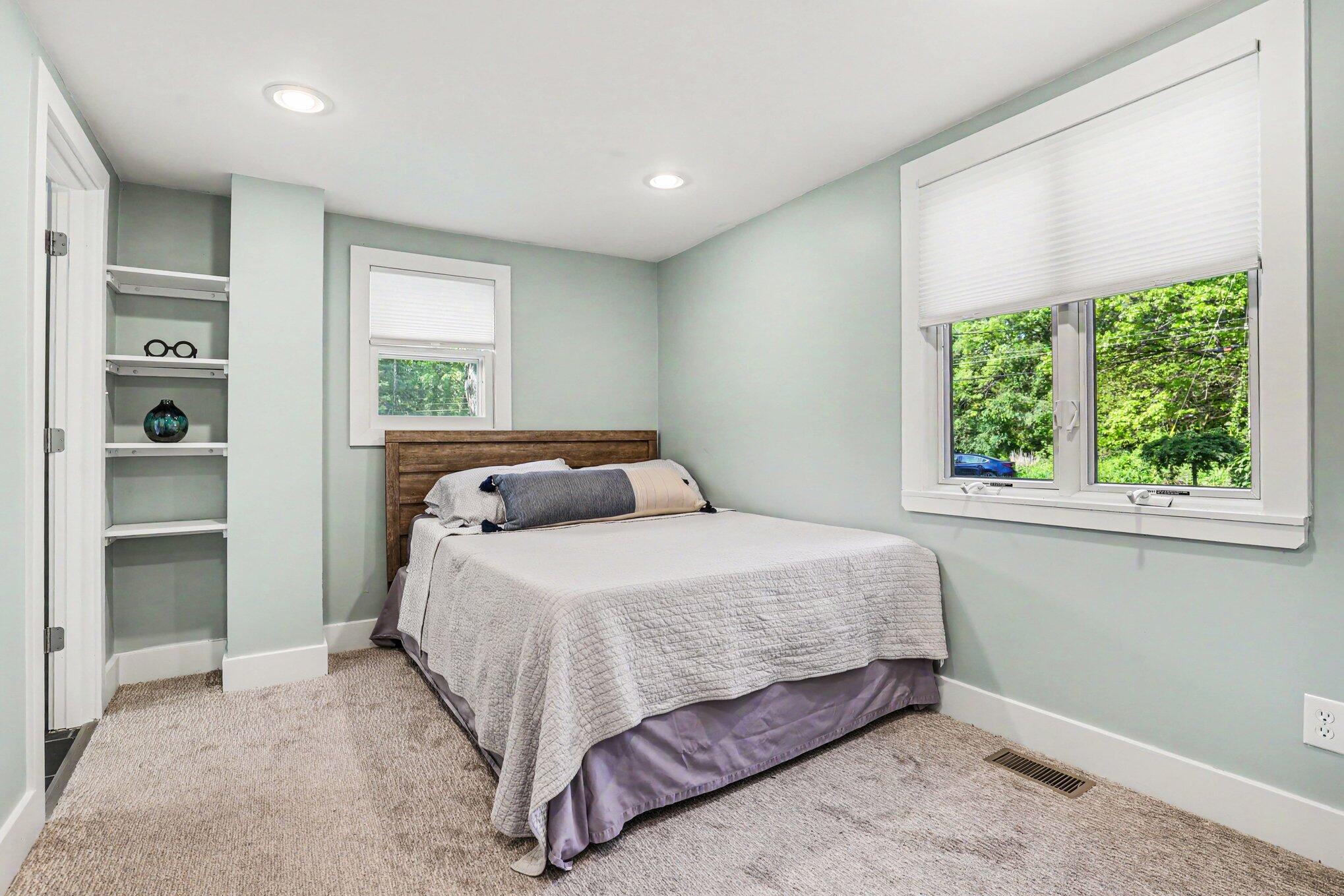 2329 Schimperle Drive NE Grand Rapids MI 49525