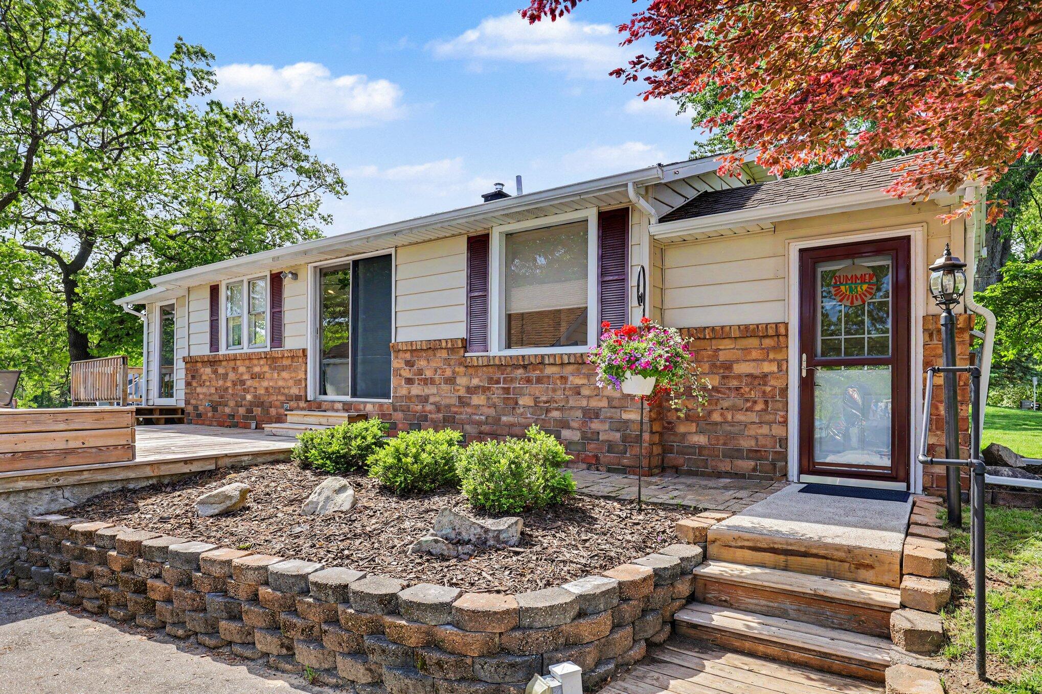 2329 Schimperle Drive NE Grand Rapids MI 49525