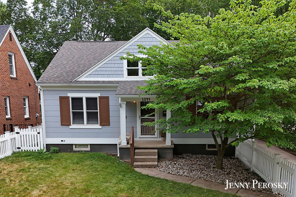 1044 Breton Road SE East Grand Rapids MI 49506