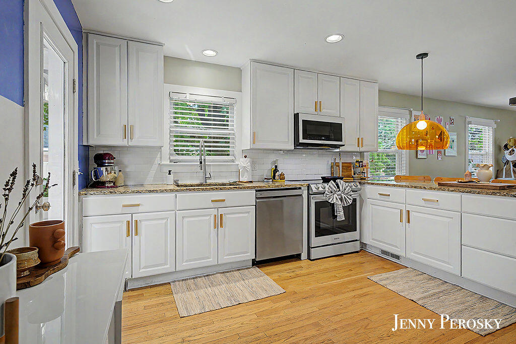 1044 Breton Road SE East Grand Rapids MI 49506