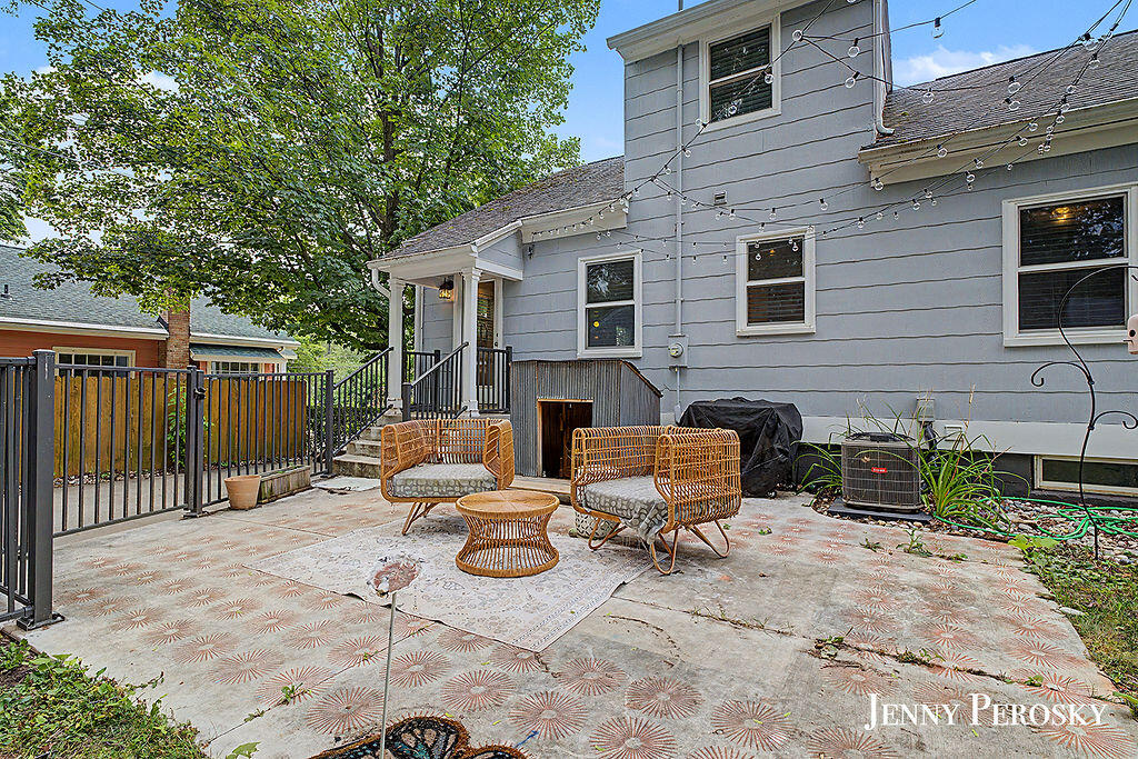 1044 Breton Road SE East Grand Rapids MI 49506