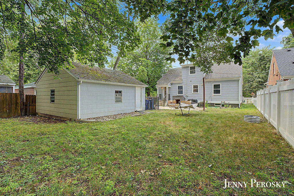 1044 Breton Road SE East Grand Rapids MI 49506