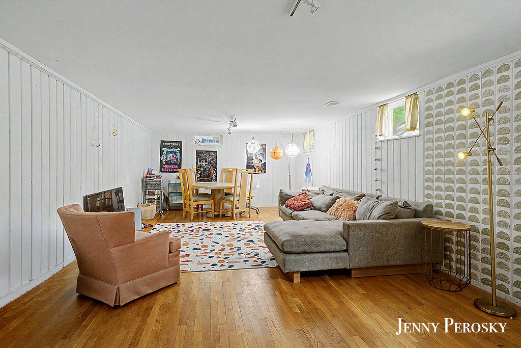 1044 Breton Road SE East Grand Rapids MI 49506