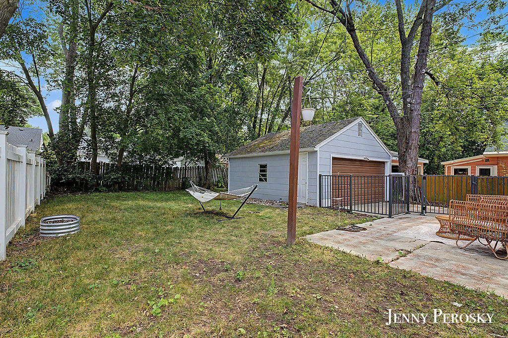 1044 Breton Road SE East Grand Rapids MI 49506