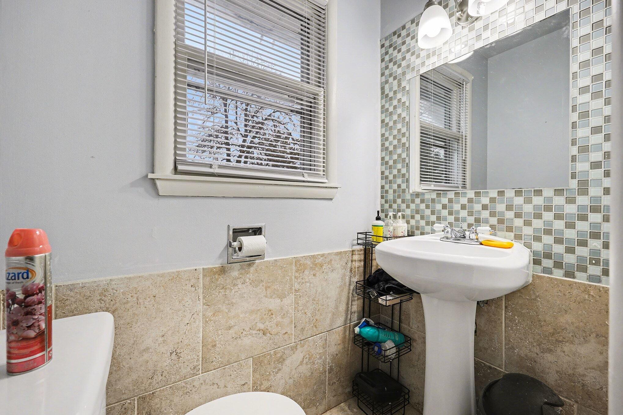 2463 Kinney Avenue NW Grand Rapids MI 49534