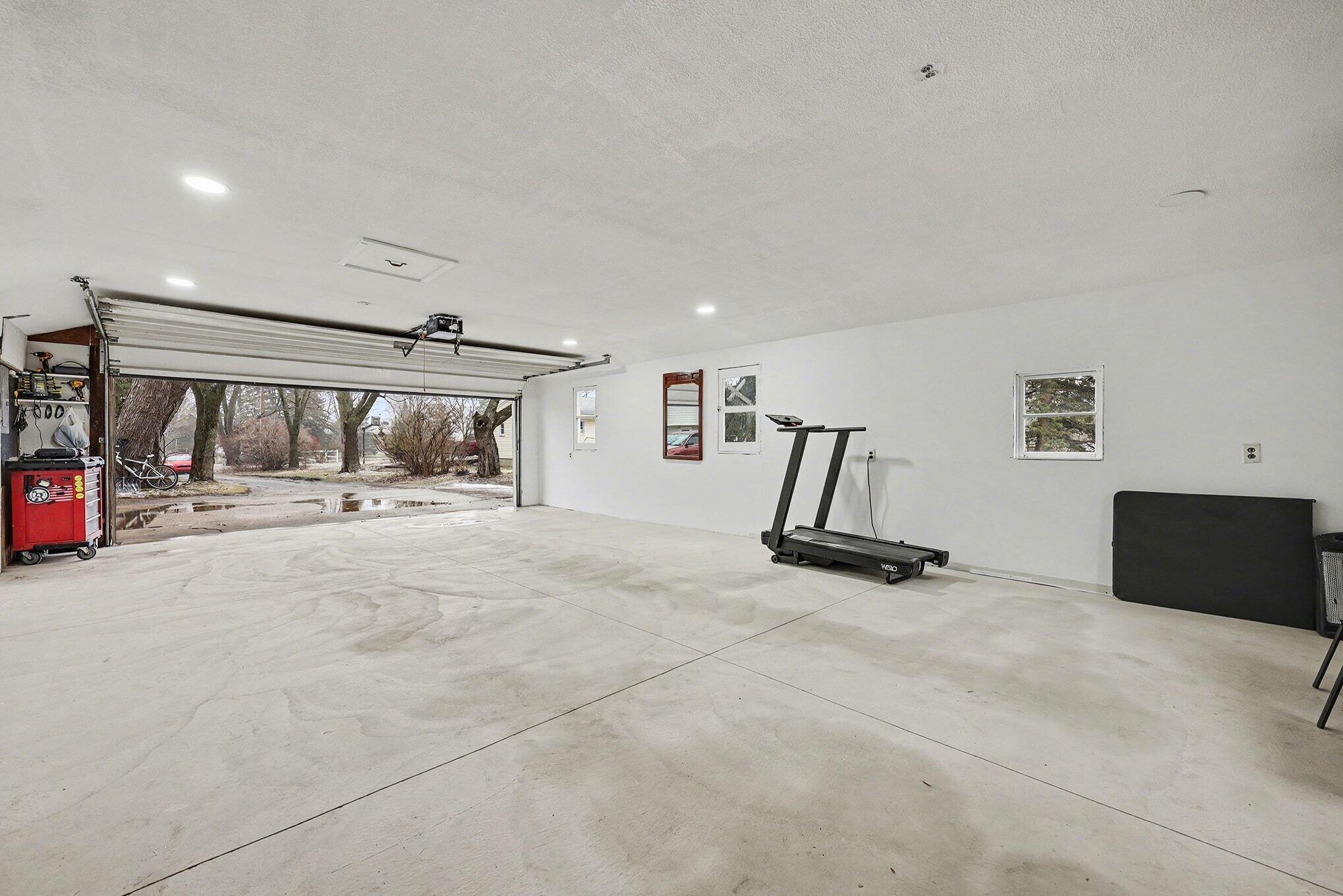 2463 Kinney Avenue NW Grand Rapids MI 49534