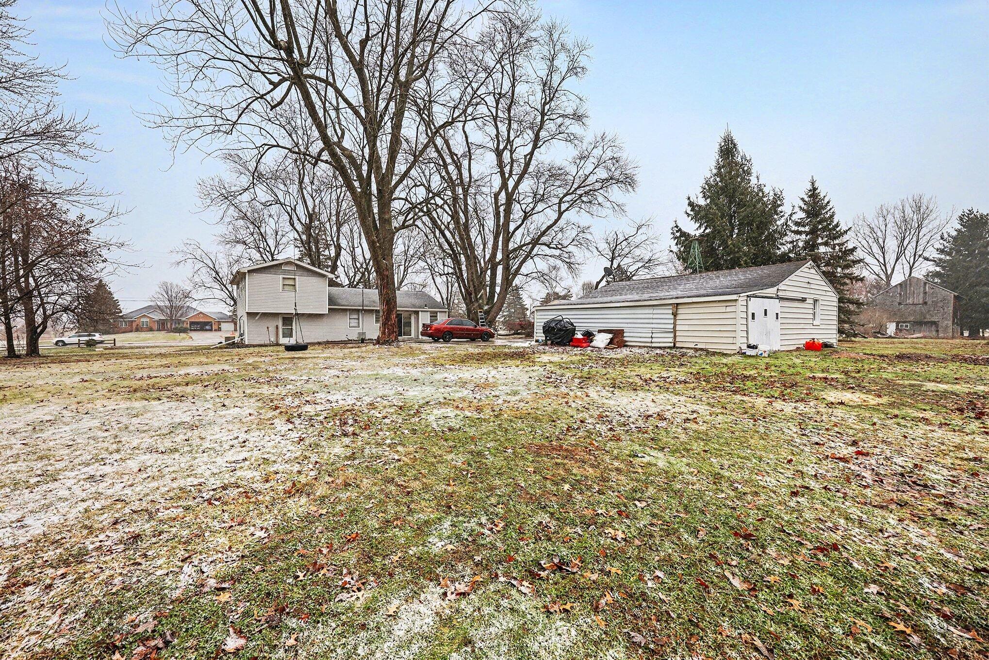 2463 Kinney Avenue NW Grand Rapids MI 49534