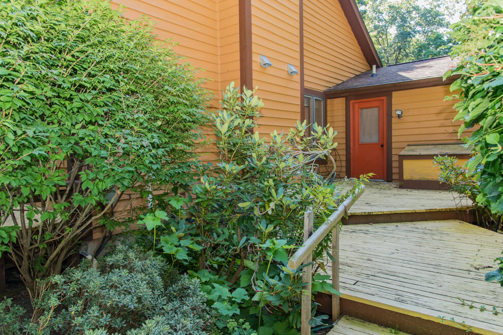 6798 Oak Highlands Drive Kalamazoo MI 49009