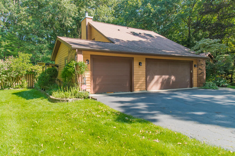 6798 Oak Highlands Drive Kalamazoo MI 49009